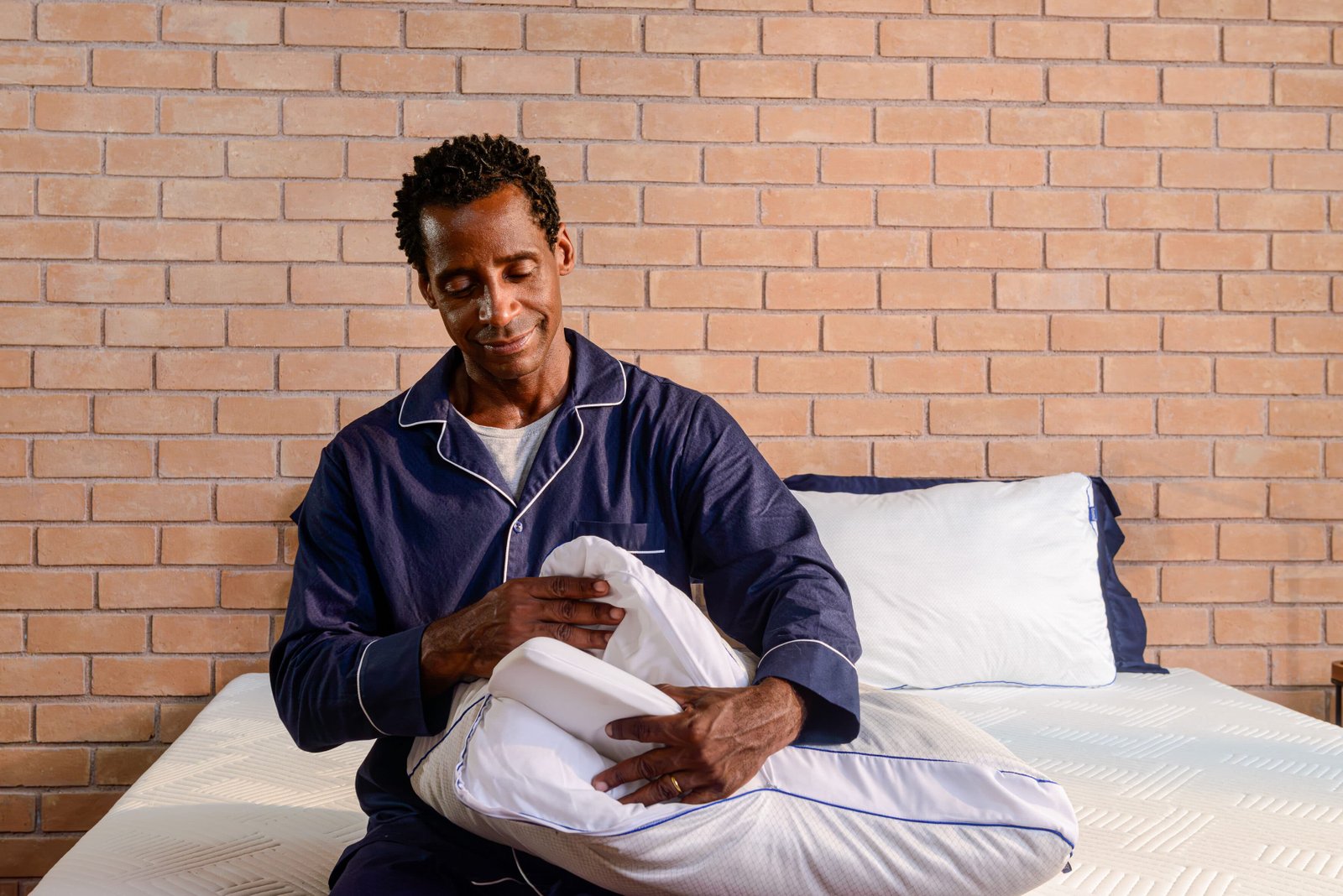 Kit Colchão Premium Hybrid 2.0 + Pillow Top + Travesseiro + Protetor 4